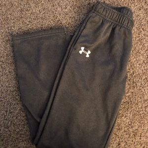 Kids Under Armour like new charcoal Sweat pants